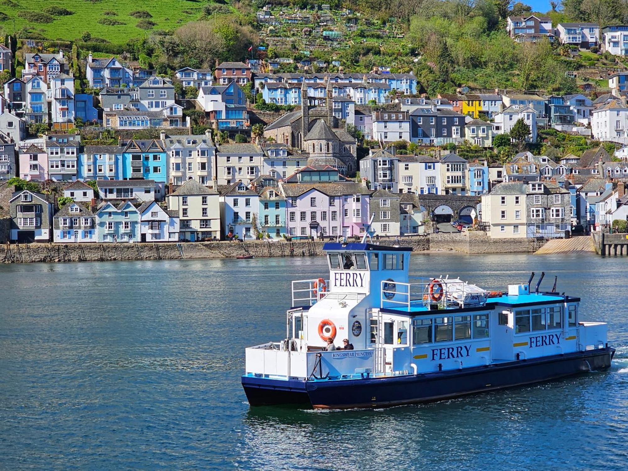 Kings View * Dartmouth