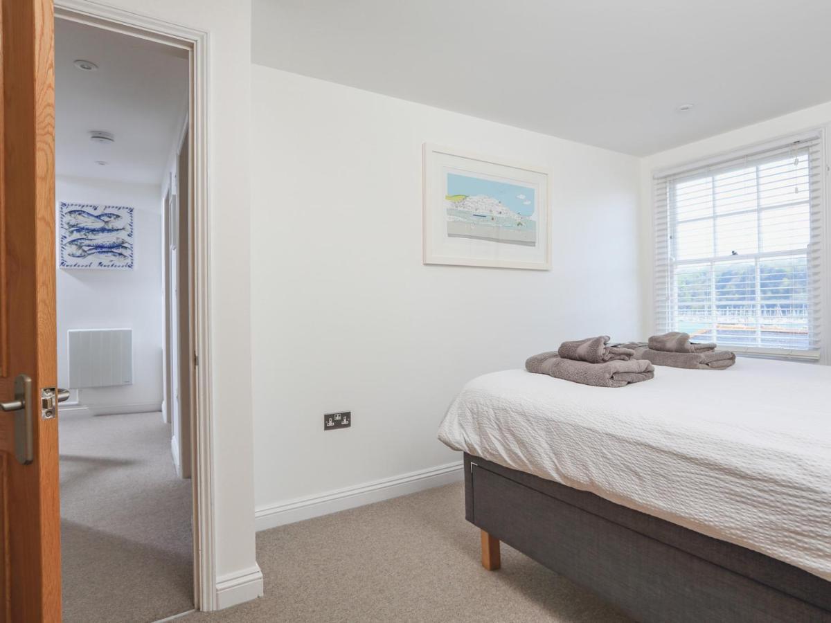 Kings View * Dartmouth
